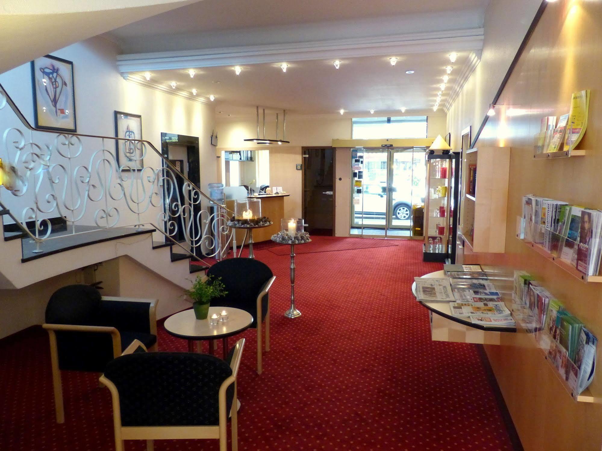City Hotel By Celina Hagen  Kültér fotó