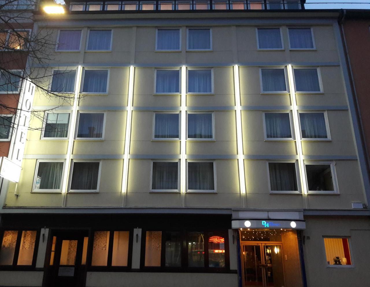 City Hotel By Celina Hagen  Kültér fotó